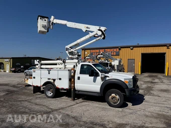 2016 Ford Super Duty F-550 Cab Chassis XL Regular Cab DRW - miniatura 6