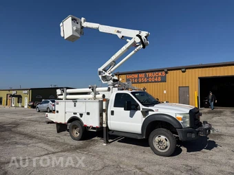 2016 Ford Super Duty F-550 Cab Chassis XL Regular Cab DRW - miniatura 7