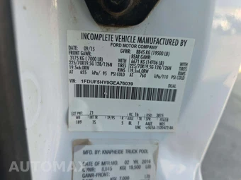 2016 Ford Super Duty F-550 Cab Chassis XL Regular Cab DRW - miniatura 2