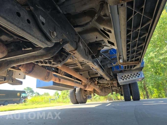 2016 Ford Super Duty F-550 Cab Chassis XL Regular Cab DRW - miniatura 4
