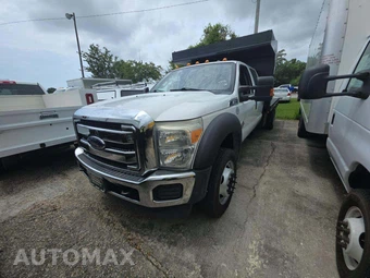 2016 Ford Super Duty F-550 Cab Chassis XLT Crew Cab DRW