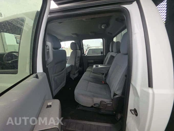 2016 Ford Super Duty F-550 Cab Chassis XLT Crew Cab DRW - miniatura 13