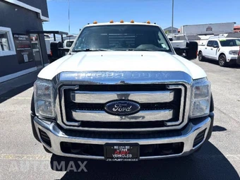2016 Ford Super Duty F-550 Cab Chassis XLT Crew Cab DRW - miniatura 13