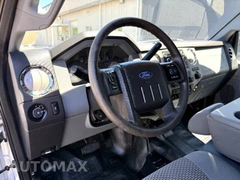 2016 Ford Super Duty F-550 Cab Chassis XLT Crew Cab DRW - miniatura 18