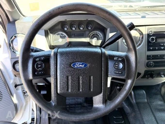 2016 Ford Super Duty F-550 Cab Chassis XLT Crew Cab DRW - miniatura 21
