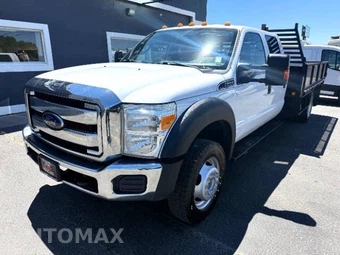 2016 Ford Super Duty F-550 Cab Chassis XLT Crew Cab DRW - miniatura 4