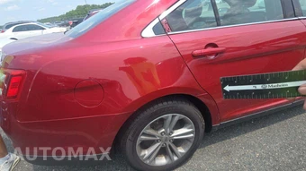2016 Ford Taurus SEL – miniatura 29
