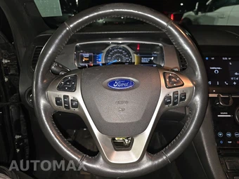 2016 Ford Taurus SHO - miniatura 10