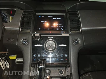 2016 Ford Taurus SHO - miniatura 11