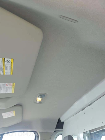 2016 Ford Transit 150 Cargo Van w/RH Swing-Out Doors Low Roof 130.0" WB - miniatura 11