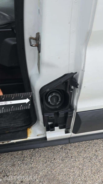 2016 Ford Transit 150 Cargo Van w/RH Swing-Out Doors Low Roof 130.0" WB - miniatura 33