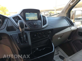 2016 Ford Transit 150 Passenger Wagon XLT w/RH Swing-Out Doors Low Roof 130.0" WB - miniatura 10