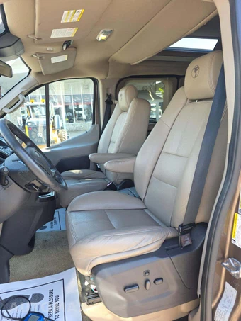 2016 Ford Transit 150 Passenger Wagon XLT w/RH Swing-Out Doors Low Roof 130.0" WB - miniatura 6