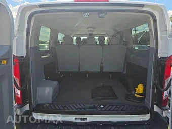 2016 Ford Transit 150 Passenger Wagon XLT w/RH Swing-Out Doors Low Roof 130.0" WB - miniatura 19