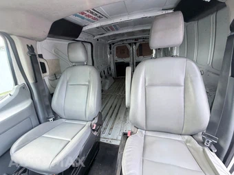 2016 Ford Transit 250 Cargo Van w/RH Sliding Door Low Roof 130.0" WB - miniatura 23