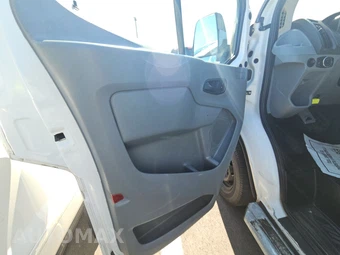 2016 Ford Transit 250 Cargo Van w/RH Swing-Out Doors Low Roof 130.0" WB - miniatura 9