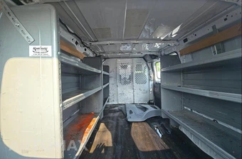 2016 Ford Transit 250 Cargo Van w/RH Swing-Out Doors Low Roof 130.0" WB - miniatura 14