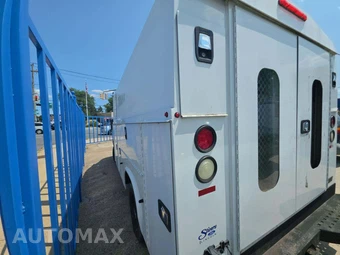 2016 Ford Transit 350 HD Cutaway 9950 GVWR DRW - miniatura 2