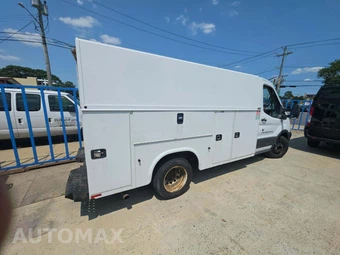 2016 Ford Transit 350 HD Cutaway 9950 GVWR DRW - miniatura 3
