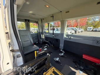 2016 Ford Transit 350 Passenger Wagon XL w/RH Sliding Door Medium Roof 148.0" WB - miniatura 35