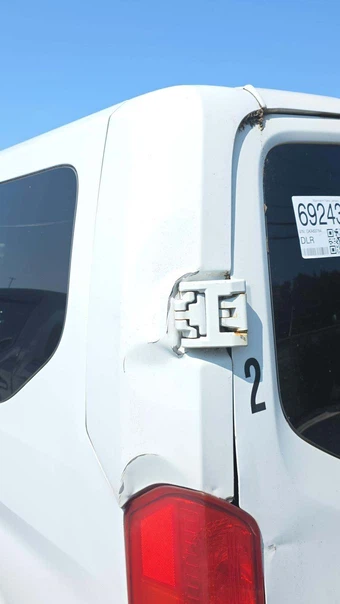 2016 Ford Transit 350 Passenger Wagon XLT w/RH Swing-Out Doors Low Roof 148.0" WB - miniatura 27