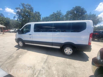 2016 Ford Transit 350 Passenger Wagon XLT w/RH Swing-Out Doors Low Roof 148.0" WB - miniatura 19