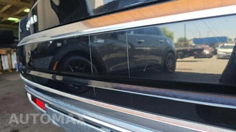2016 GMC Acadia Denali 5SA – miniatura 24
