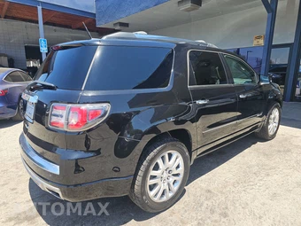 2016 GMC Acadia Denali 5SA – miniatura 4