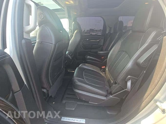 2016 GMC Acadia Denali 5SA – miniatura 10