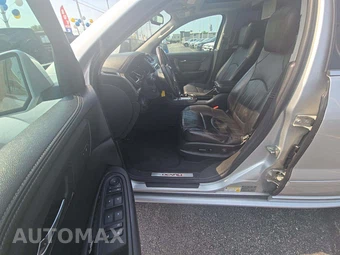 2016 GMC Acadia Denali 5SA – miniatura 3