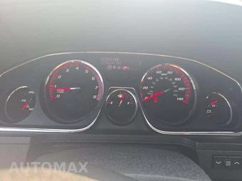 2016 GMC Acadia Denali 5SA – miniatura 6