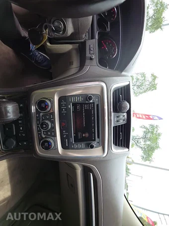 2016 GMC Acadia Denali 5SA – miniatura 34