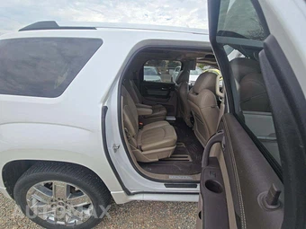 2016 GMC Acadia Denali 5SA – miniatura 13