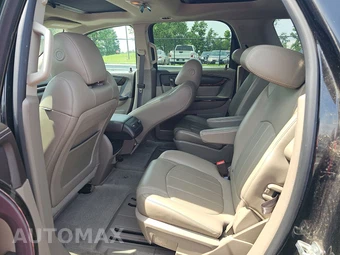 2016 GMC Acadia Denali 5SA – miniatura 13