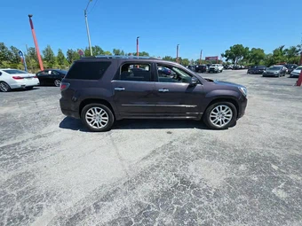 2016 GMC Acadia Denali 5SA – miniatura 5