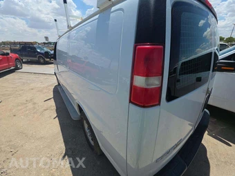 2016 GMC Savana 2500 Cargo Van 1WT 135.0" WB – miniatura 2