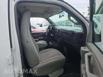 2016 GMC Savana 2500 Cargo Van 1WT 135.0" WB - miniatura 17
