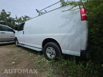 2016 GMC Savana 2500 Cargo Van 1WT 135.0" WB - miniatura 2