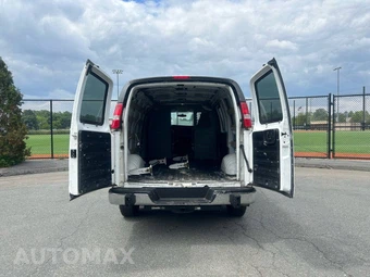 2016 GMC Savana 2500 Cargo Van 1WT 135.0" WB - miniatura 12