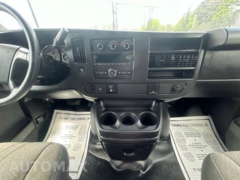 2016 GMC Savana 2500 Cargo Van 1WT 135.0" WB - miniatura 31