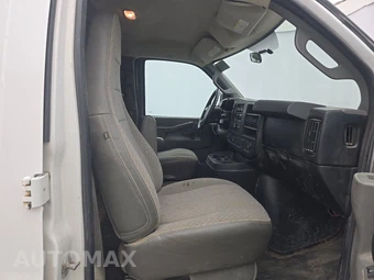 2016 GMC Savana 2500 Cargo Van 1WT - miniatura 8