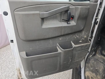 2016 GMC Savana 2500 Cargo Van 1WT - miniatura 9