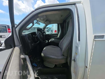 2016 GMC Savana 3500 Cutaway 1WT - miniatura 6