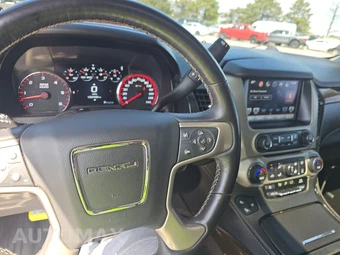 2016 GMC Yukon Denali - miniatura 11
