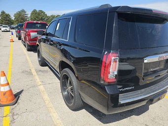 2016 GMC Yukon Denali - miniatura 6