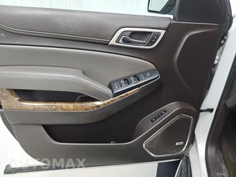 2016 GMC Yukon Denali - miniatura 9