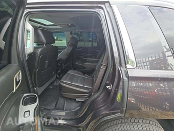 2016 GMC Yukon Denali 5SA – miniatura 13