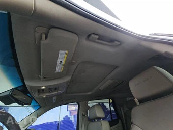 2016 GMC Yukon Denali 5SA – miniatura 14