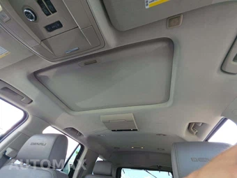 2016 GMC Yukon Denali 5SA - miniatura 11