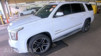 2016 GMC Yukon Denali 5SA